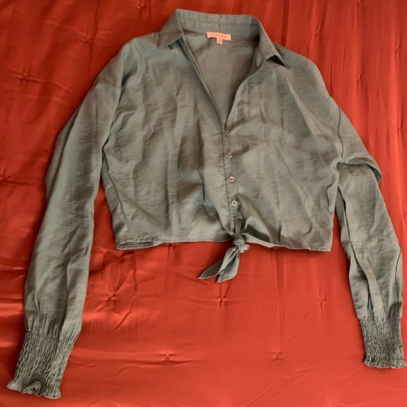 Cropped Blouse - Picture 1 of 4